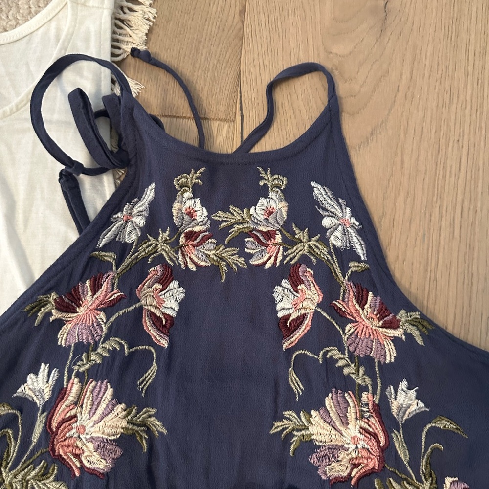 American Eagle Top Bundle size Small - image 4